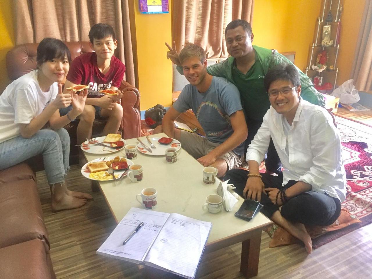 Kathmandu Home Stay & Hostel Buitenkant foto