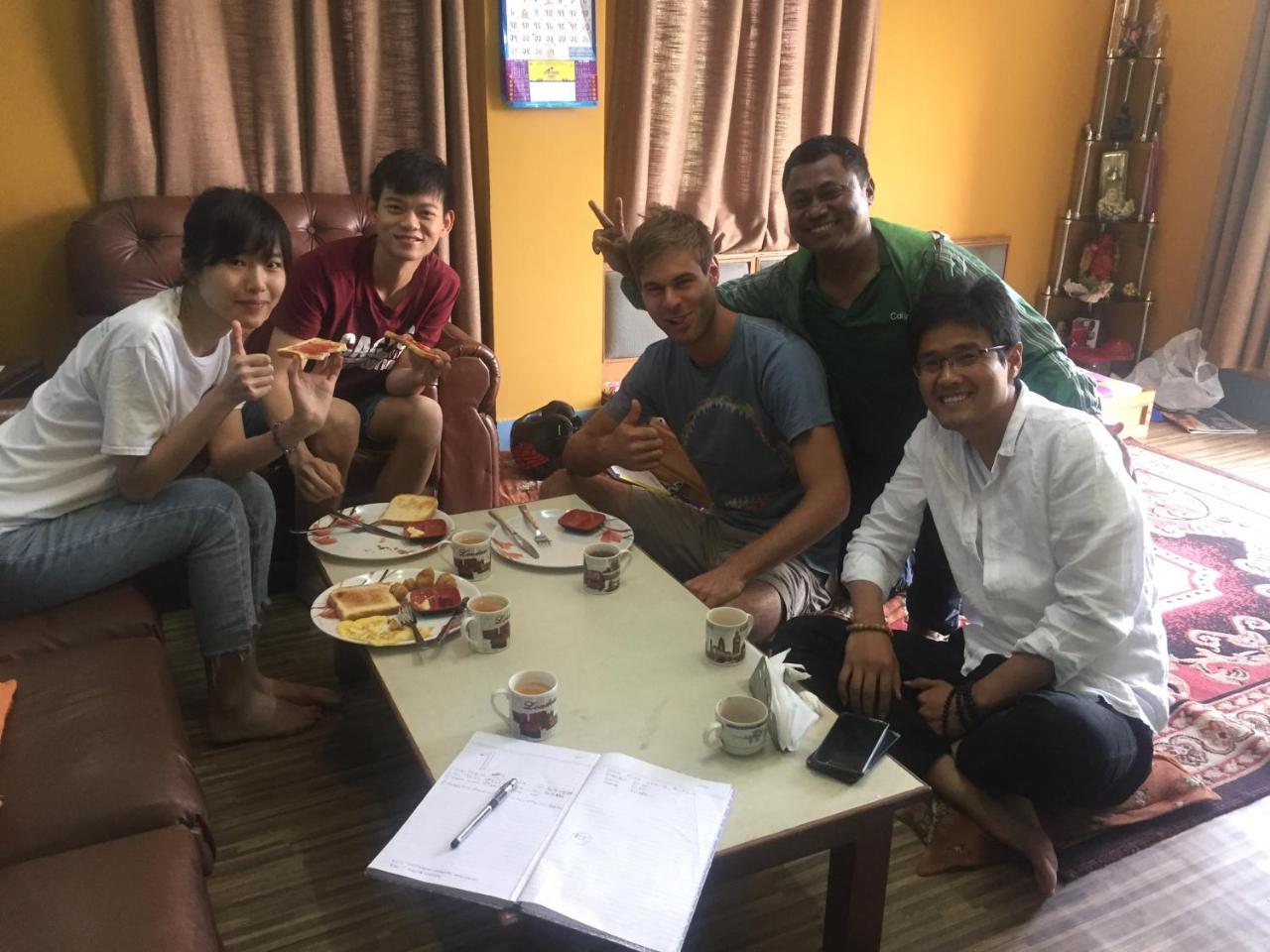 Kathmandu Home Stay & Hostel Buitenkant foto