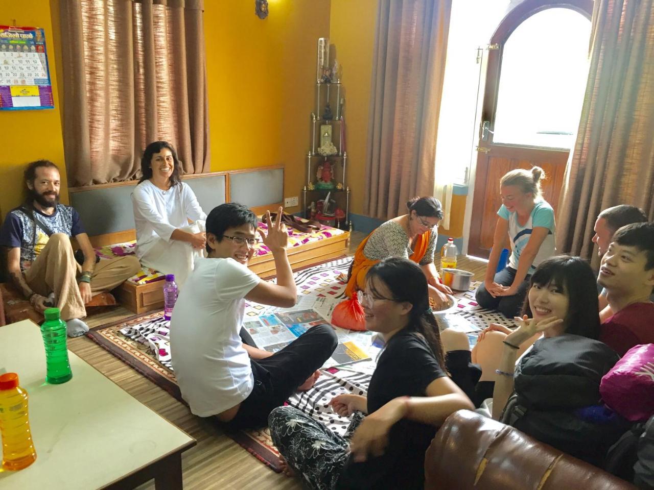 Kathmandu Home Stay & Hostel Buitenkant foto