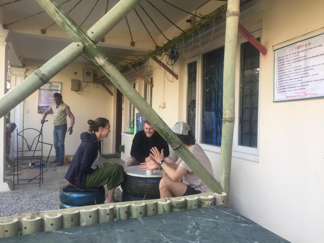 Kathmandu Home Stay & Hostel Buitenkant foto