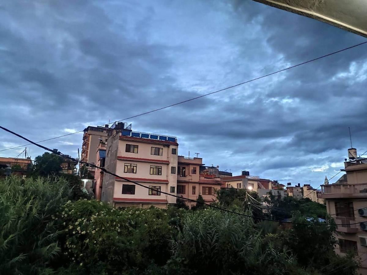 Kathmandu Home Stay & Hostel Buitenkant foto